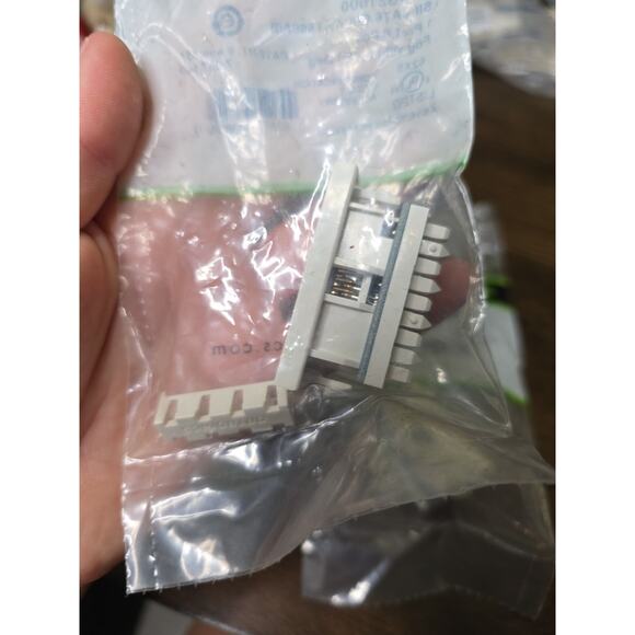 ORTRONICS CLARITY SERIES II. CAT 6 T588A/B. 2 Port. 8 POS Lot of 2 - Picture 13 of 16